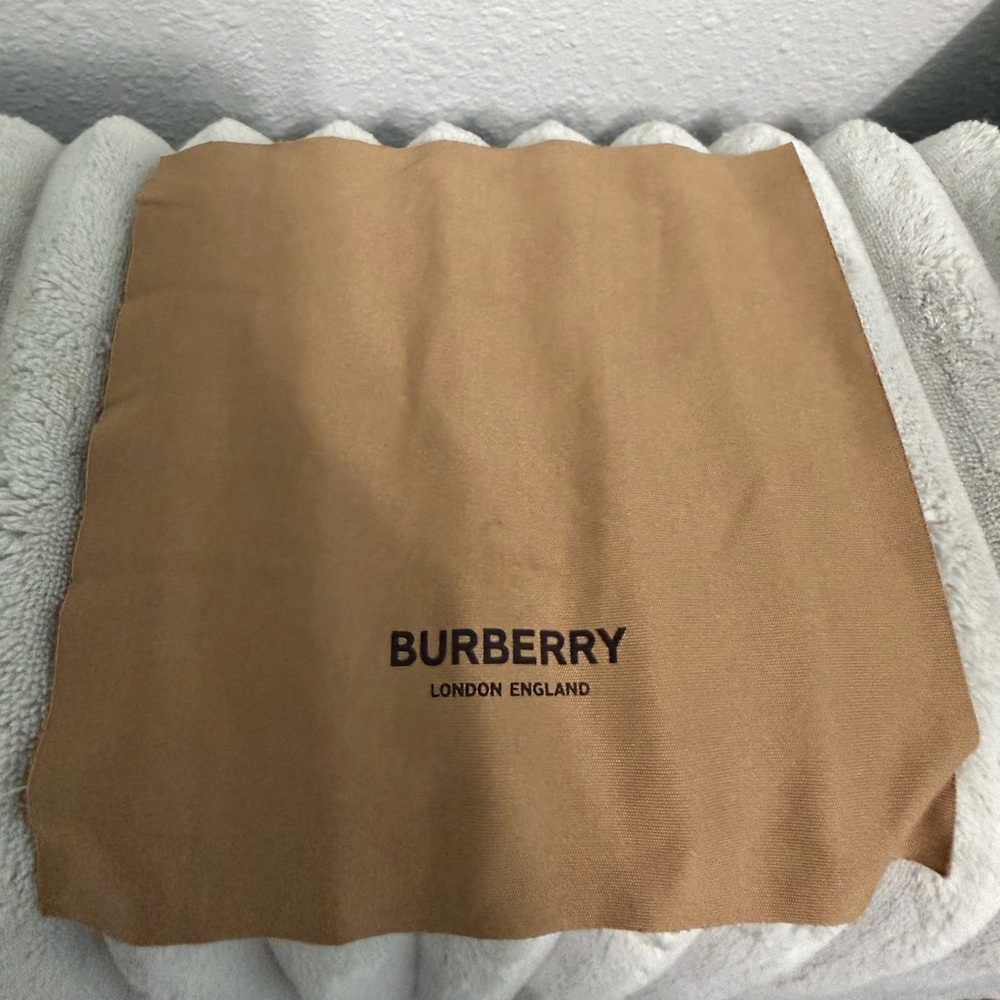 Burberry brown oversized Sunglasses - Picture 10 of 10